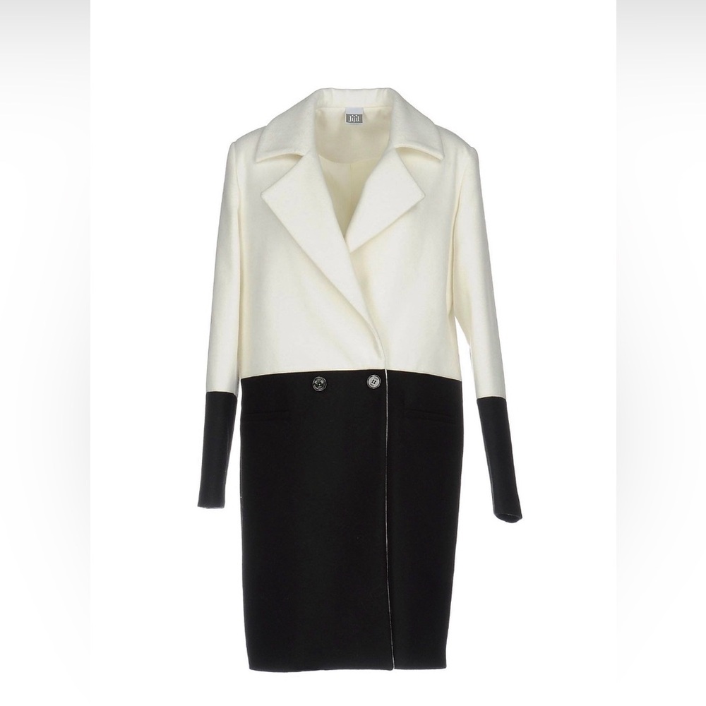 Brand New Italian Black and White Wool Coat Size 44 IT USA 8